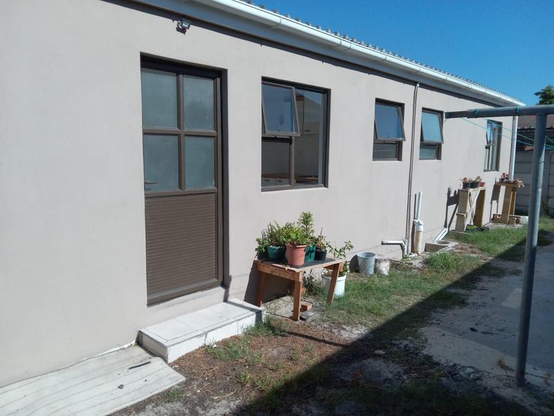 To Let 2 Bedroom Property for Rent in Highbury Western Cape